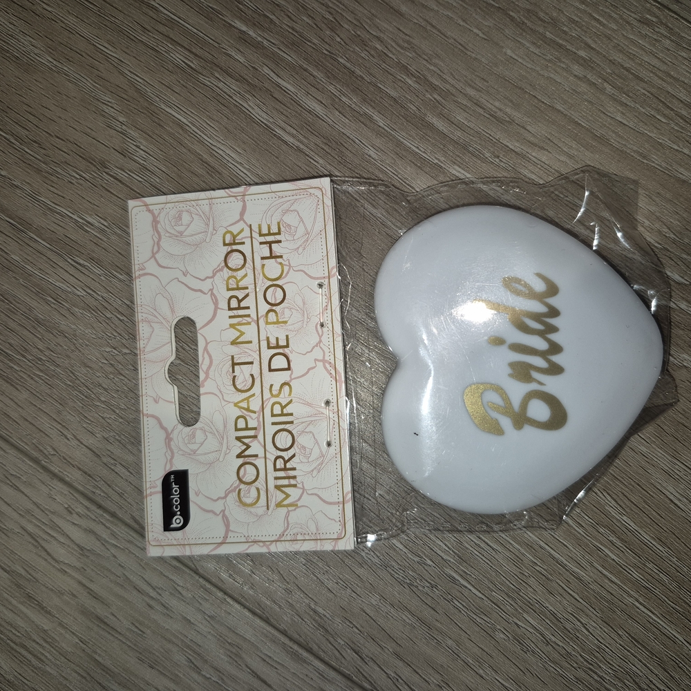 White and Gold Heart Compact Mirror